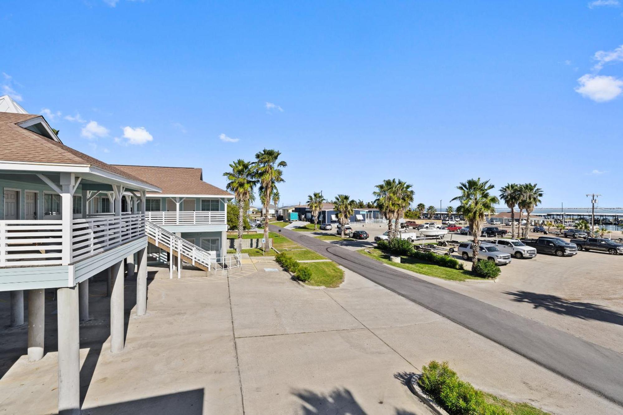Bluff'S Landing Lodge Hotel