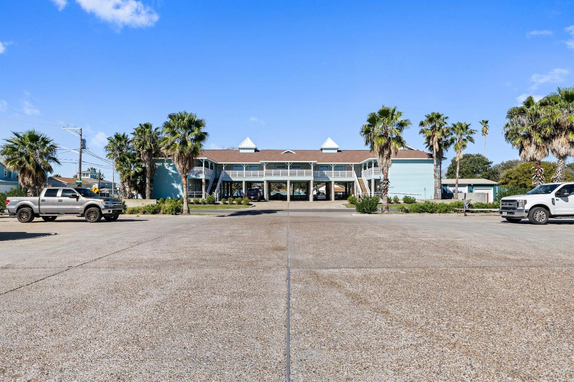 Bluff'S Landing Lodge 2*